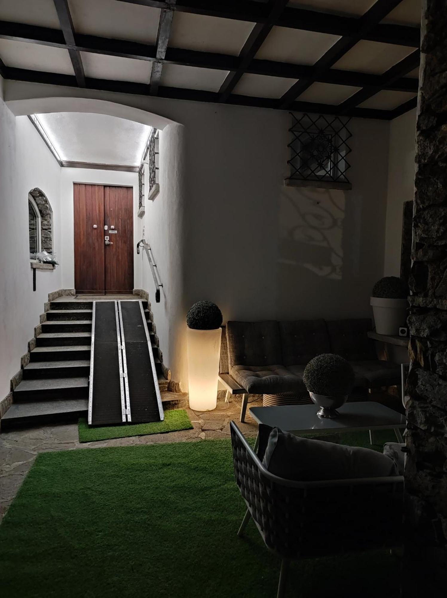 La Selvetta bed&breakfast Buguggiate Exteriör bild