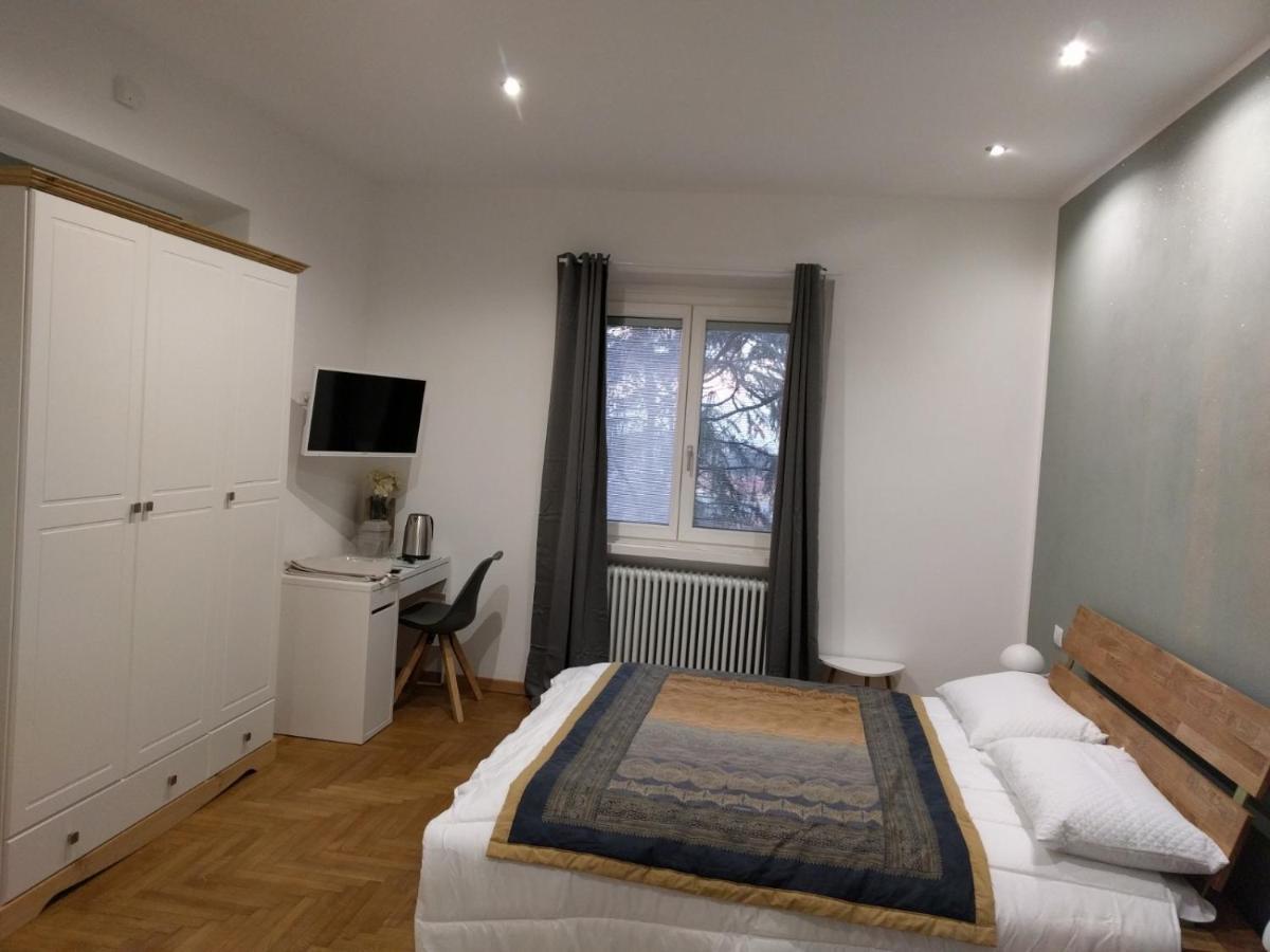 La Selvetta bed&breakfast Buguggiate Exteriör bild