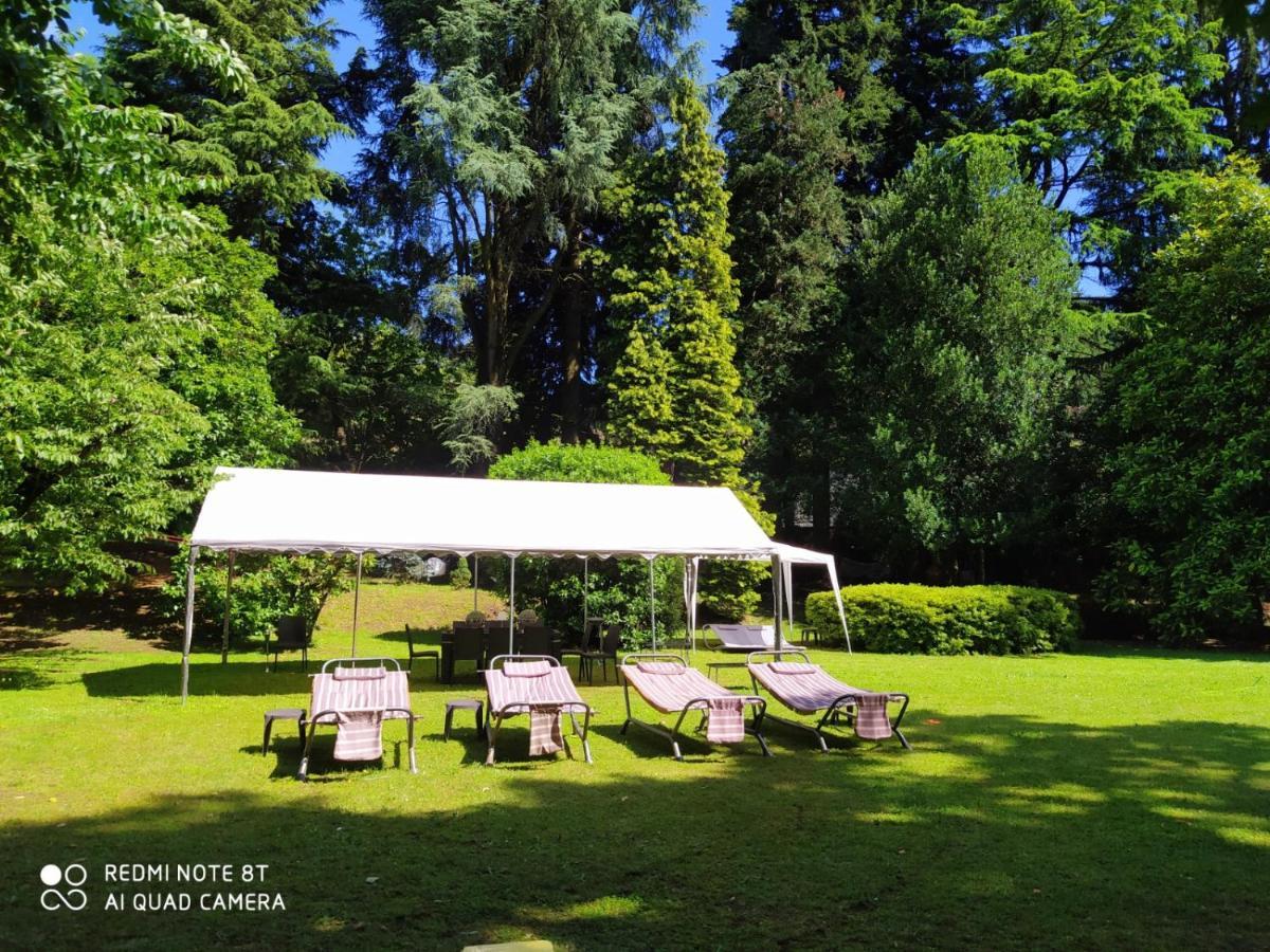 La Selvetta bed&breakfast Buguggiate Exteriör bild